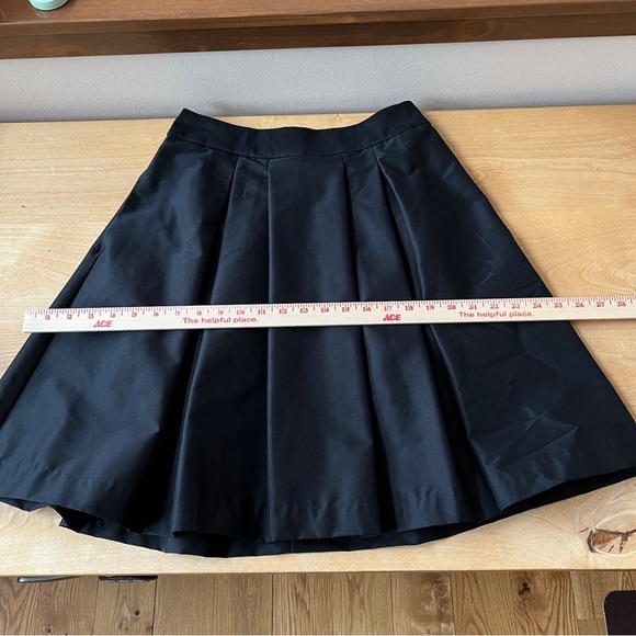 SOLD WHBM WHITE HOUSE BLACK MARKET PLEATED SKIRT 2 BACK ZIP PREPPY DK ACADEMIA - Picture 8 of 11